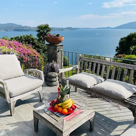 Charming Il Motto With Pool Villa Verbania