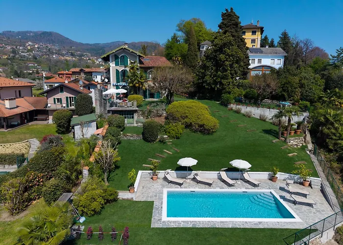 Charming Il Motto With Pool Villa Verbania